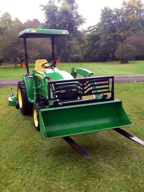 2006 John Deere 3320 4WD Tractor Loader Attachments