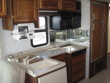 2000 Caribean National 34Ft Diesel Pusher