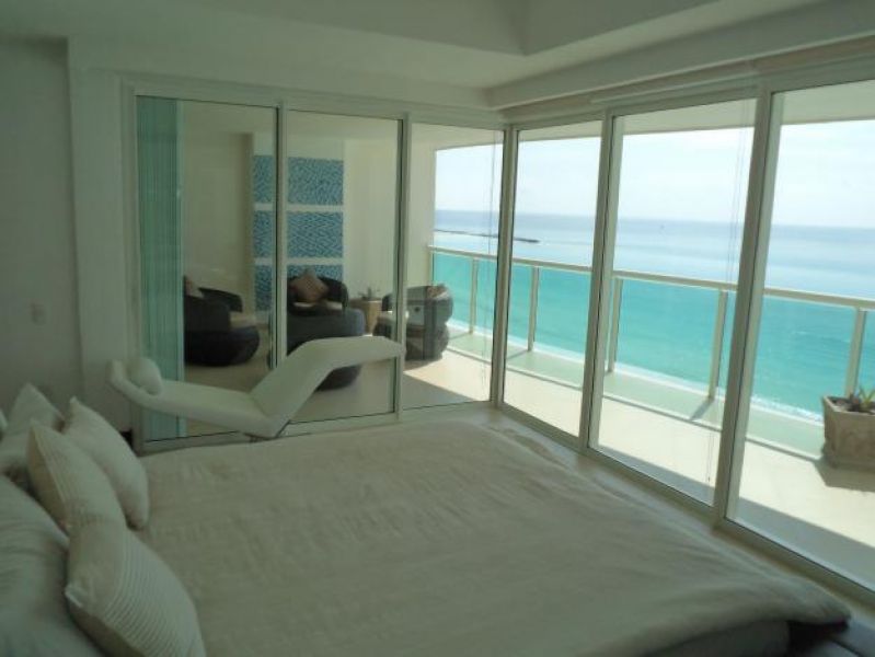 Ocean front condo in Cancun BVG