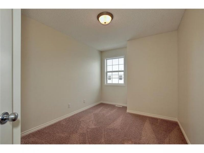 McKenzie Towne Townhouse for Sale: 75 Prestwick Acres LN SE