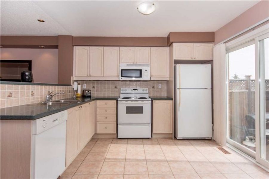 3 Bedroom Town House For Sale in Clarke, Milton 