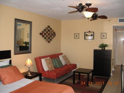 Beachfront studio with balcony rent by owner