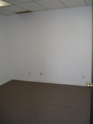 Wharehouse and offices 7000 square feet