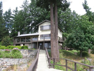 Lowbank Waterfront Home