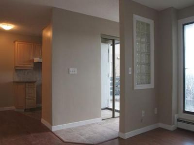 Parkhill Stanley Park Condo for Sale: 5 3820 Parkhill PL SW