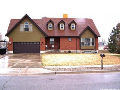 Luxury homes- Condos for sale in Mississauga - Brampton - Oakville