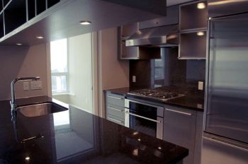 AVAILABLE IMMEDIATELY 2 BEDROOM APARTMENT FOR RENT