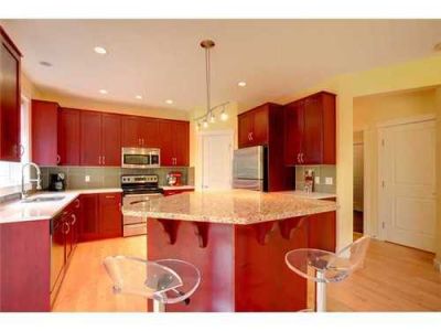 Evergreen House for Sale: 15 Evergreen AV SW