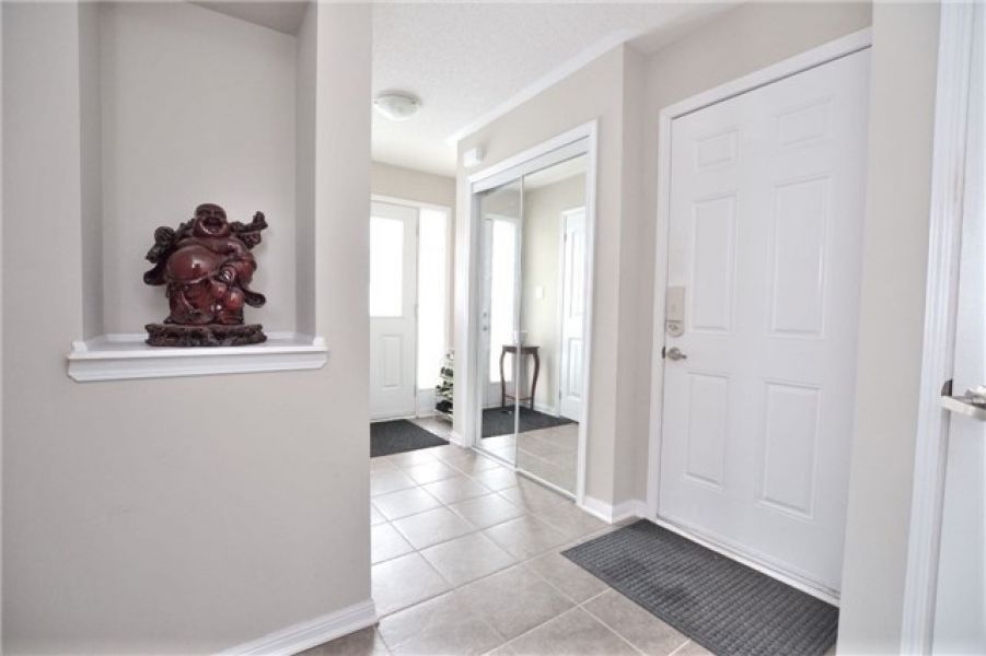 3 Bed Moonseed End Freehold Town Home for Lease in Milton