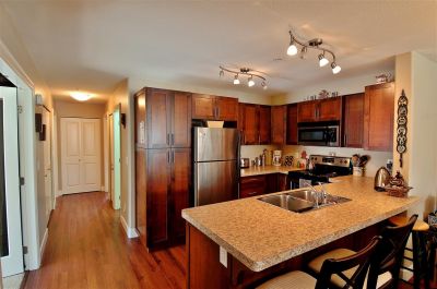 Bright Townhome in Awsome Location!