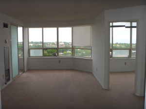 Kennedy Subway 2 + 1 bedrooms Condo ( Kennedy / Eglinton )