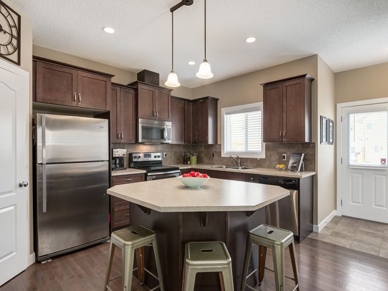 Heartland Townhouse for Sale: 162 Clydesdale WY, Cochrane