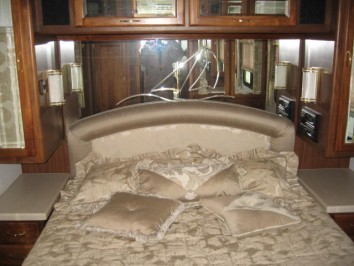 2000 Caribean National 34Ft Diesel Pusher