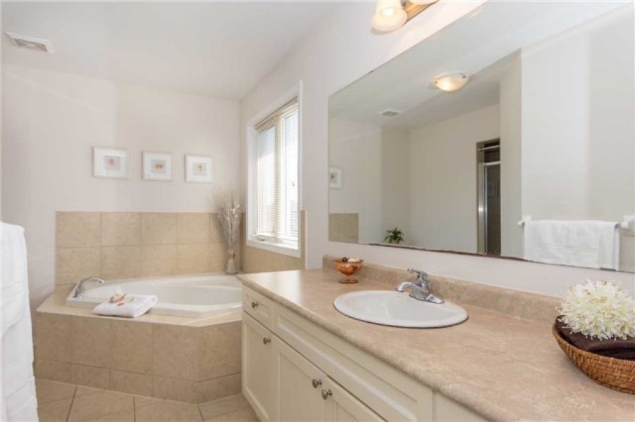 4 Bedroom Detached Home for Sale in Willmott, Milton