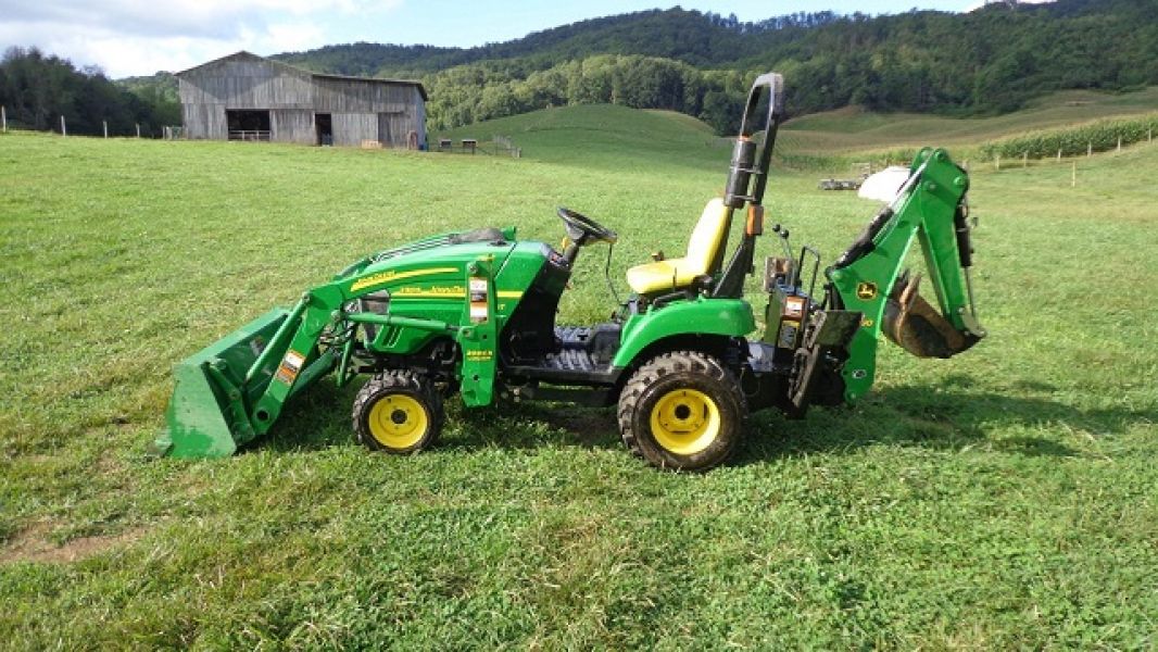 2008 John Deere 2305 4WD Loader Backhoe
