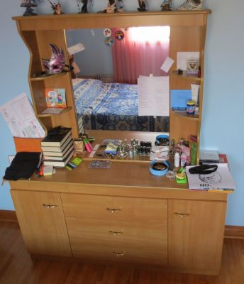 6 pc Bedroom Set for Sale-used like New