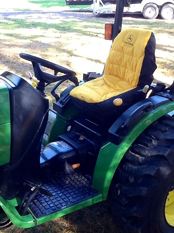 2OO8 John Deere 252O 4WD Loader Forks Mower