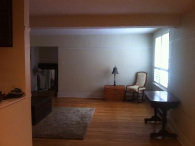 AVAILABLE IMMEDIATELY 1 BEDROOM APARTMENT FOR RENT