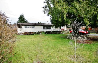 Mobile on Land w/ Detached Wired Shop!