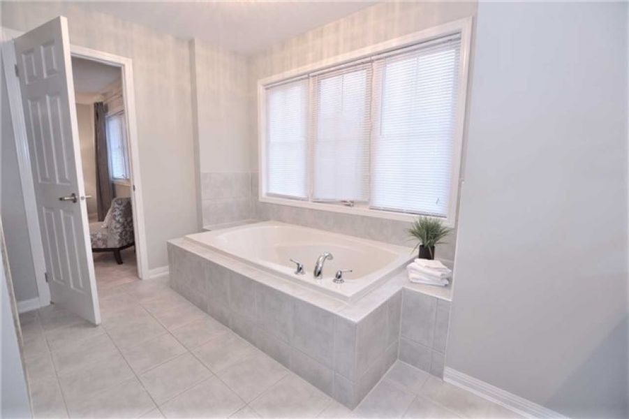 4 Bedroom Detach Home for Sale in Harrison, Milton