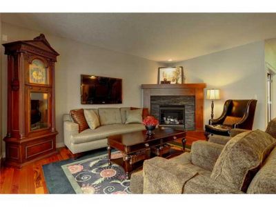 McKenzie Towne House for Sale: 119 Elgin Estates HL SE