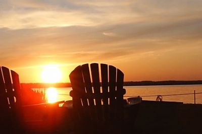 Spectacular 3 BR Waterfront Property!!