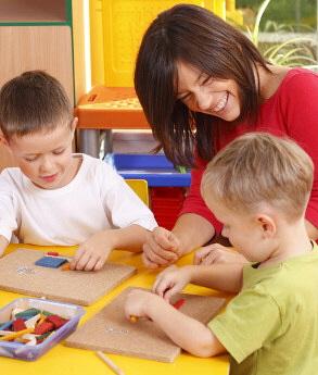 Caring Lady IN USA to Look after a Child with Autism.