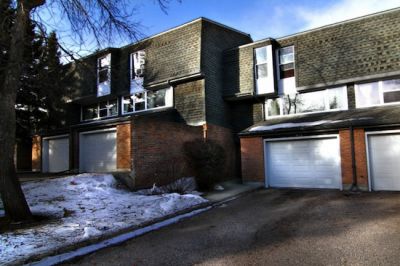 PRICE REDUCED: Brae Est Condo for Sale: 40 Brae Glen CO SW