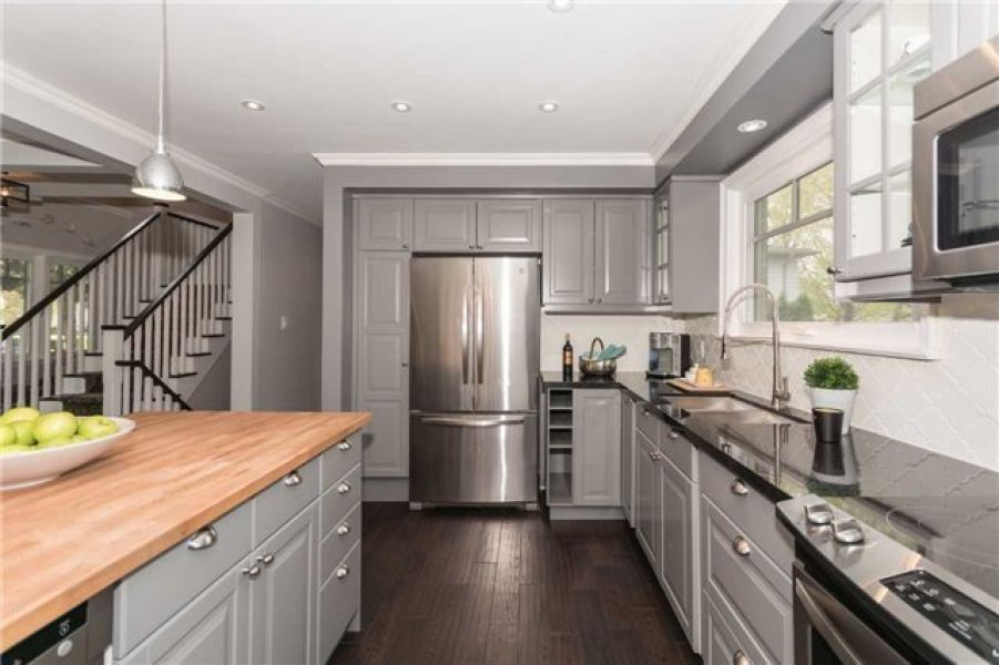 4 Bedroom Detach Home For Sale in Old Milton