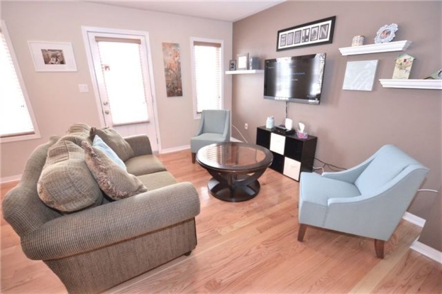 2 Bedroom Town Home for Sale in Coates, Milton