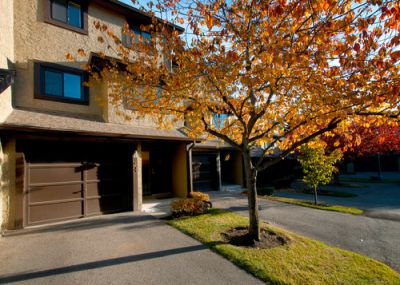 Glamorgan Condo for Sale: 24 Glamis GD SW