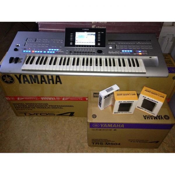 Korg Pa3x Pro Arranger for sale €700,Yahama Tyros 4 for €1150