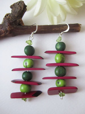 Vegetable ivory jewellery from Latin America