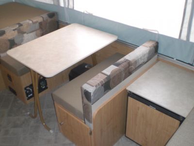 2009 Fleetwood   Destiny  Sedona Camping Trailer