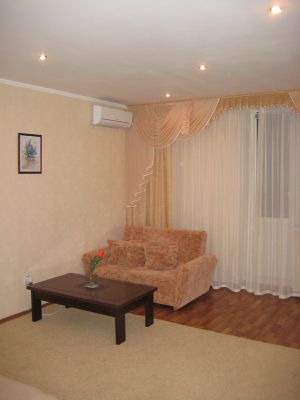 Cozy apartment for daily rent in the center of Lugansk Ukraine