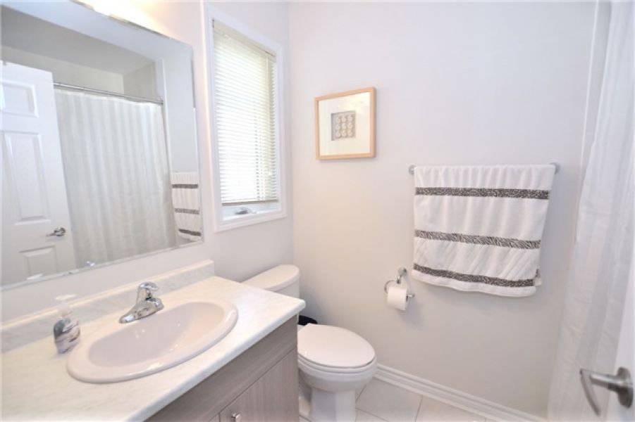 4 Bedroom Detached Home For Sale in Willmont, Milton