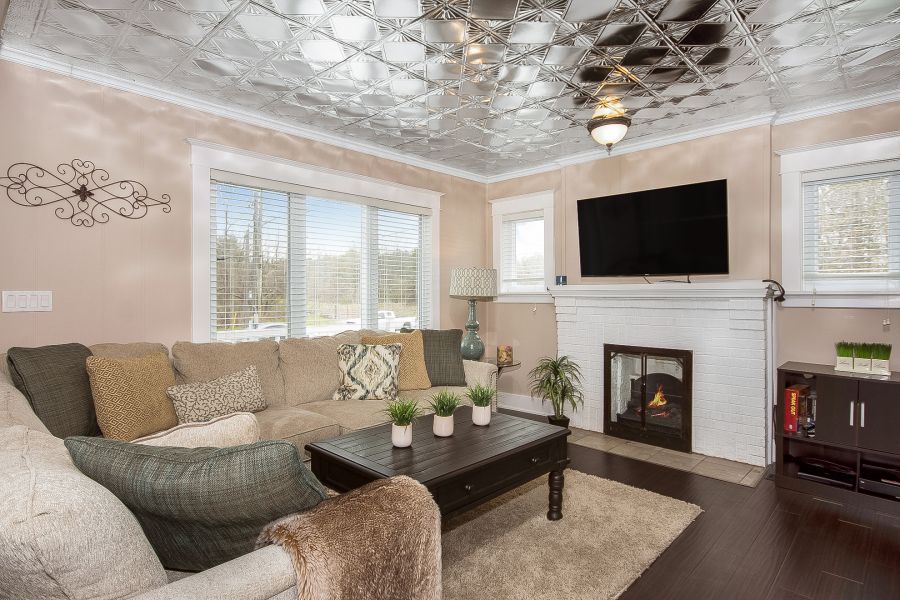 3 Bedroom Detach Home for Sale in Campbellville, Milton 