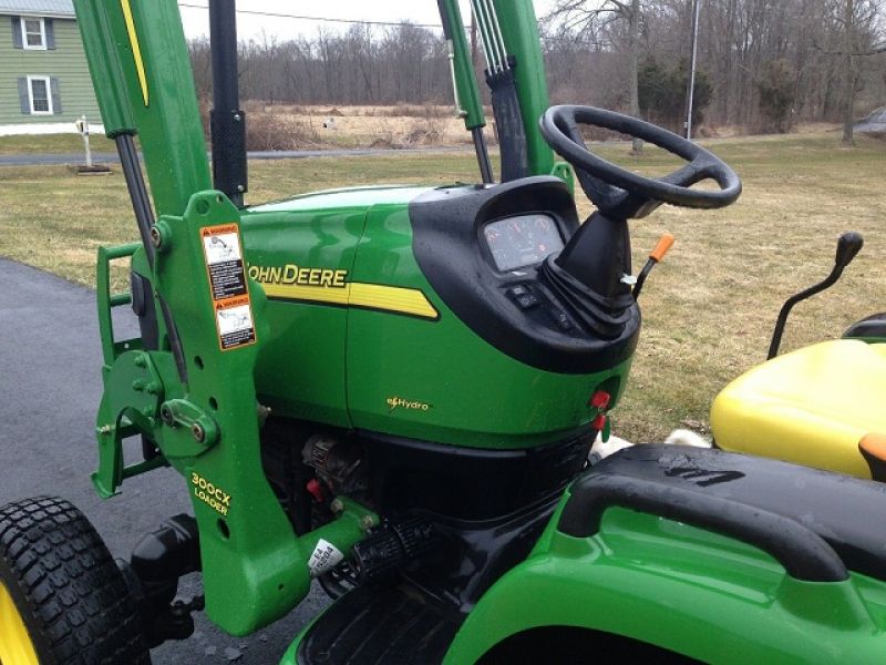 2010 John Deere 3120 4x4 Loader Mower