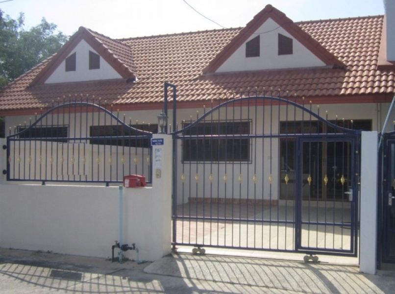 Pattaya Low Priced 2 Bedroom House Sale 