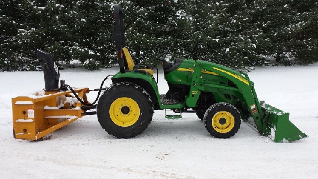 2008 John Deere 3320 loader snowblower 4wd