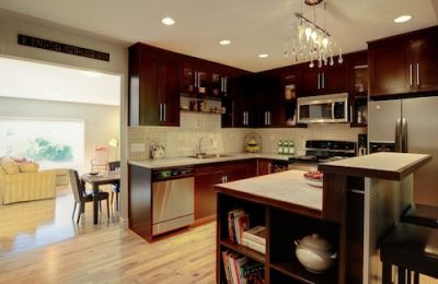 Charleswood House for Sale: 4411 Charleswood DR NW