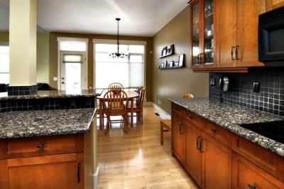 PRICE REDUCED: Discovery Ridge House for Sale: 15 Discovery Ridge LN SW