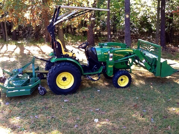 2OO8 John Deere 252O 4WD Loader Forks Mower