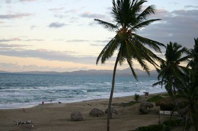 **TEACHERS SPECIAL** JUNE, JULY, AUGUST CARIBBEAN BEACHFRONT CONDO ONLY $1000 PER MONTH !!