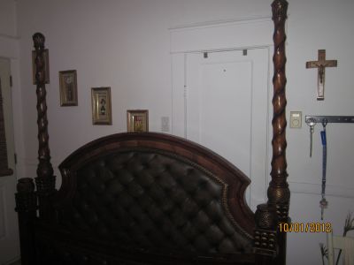 BEAUTIFULL OAKWOOD HANDMADE KING SIZE BED FRAMES