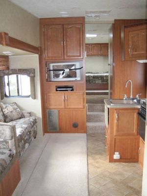 2008 Savoy LX 31Ft 5th Wheel Trailer