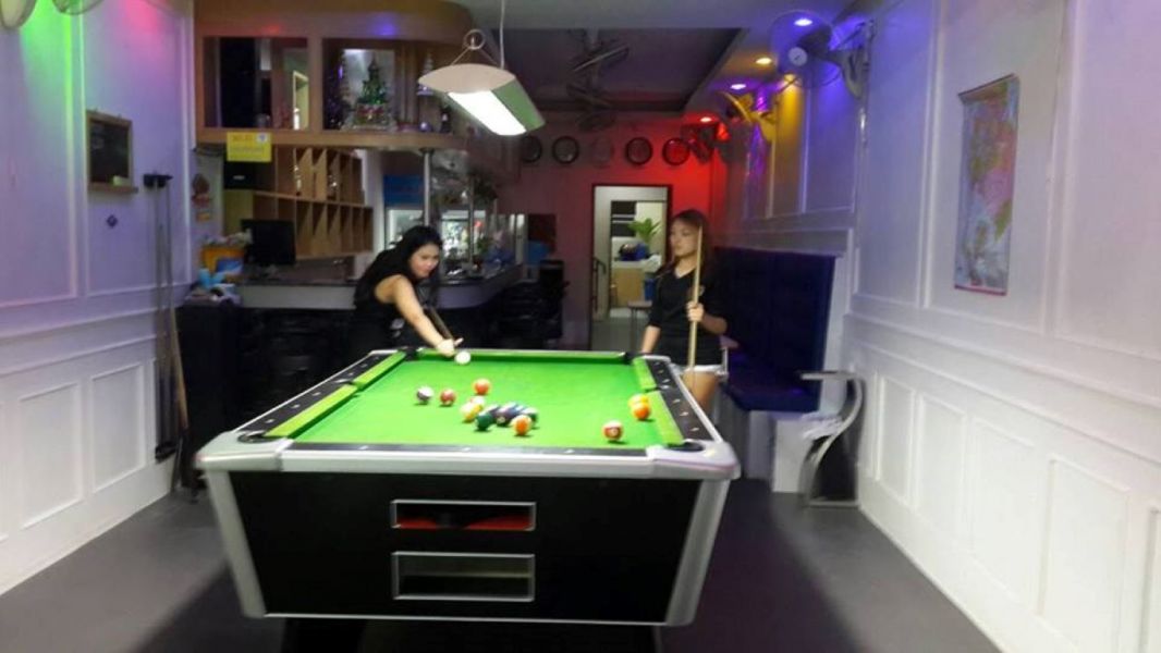 Pattaya Bhua Kao Bar with 9 Rooms Discounted