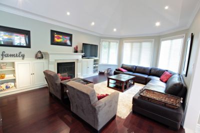 LORNE PARK DREAM HOME!