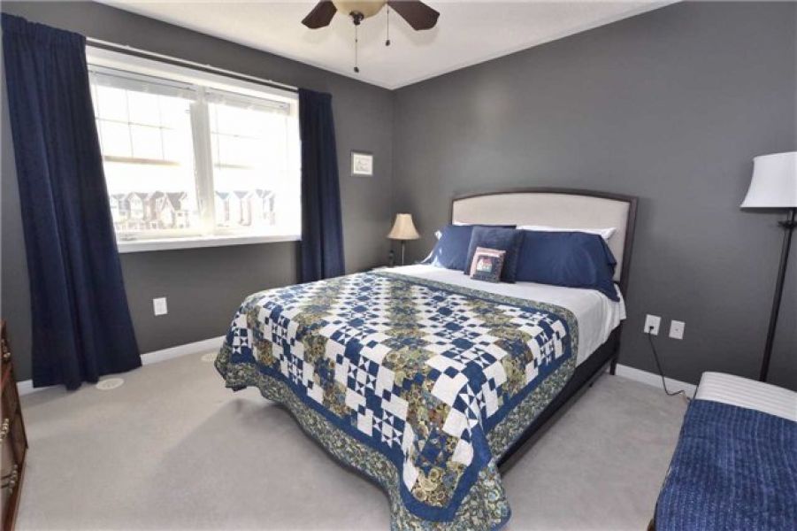 2+1 Bedroom Corner Townhouse For Sale in Harrison, Milton