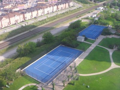 Kennedy Subway 2 + 1 bedrooms Condo ( Kennedy / Eglinton )